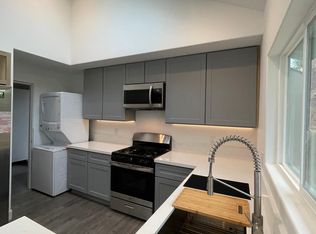 704 Litchfield Ln, Santa Barbara, CA 93109