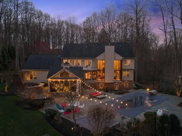 13773 Lakeside Dr, Clarksville, MD 21029