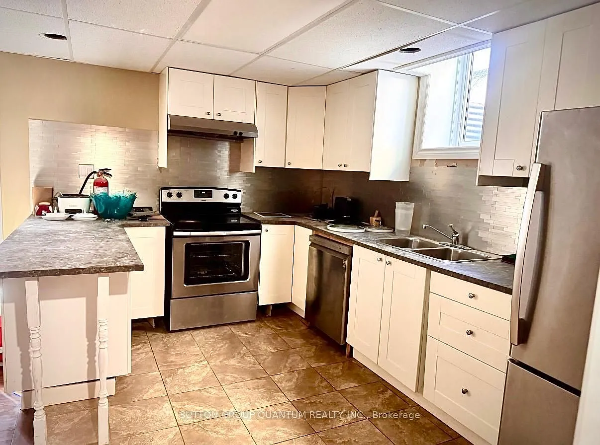 6 bed, $1,500 — Photo 1
