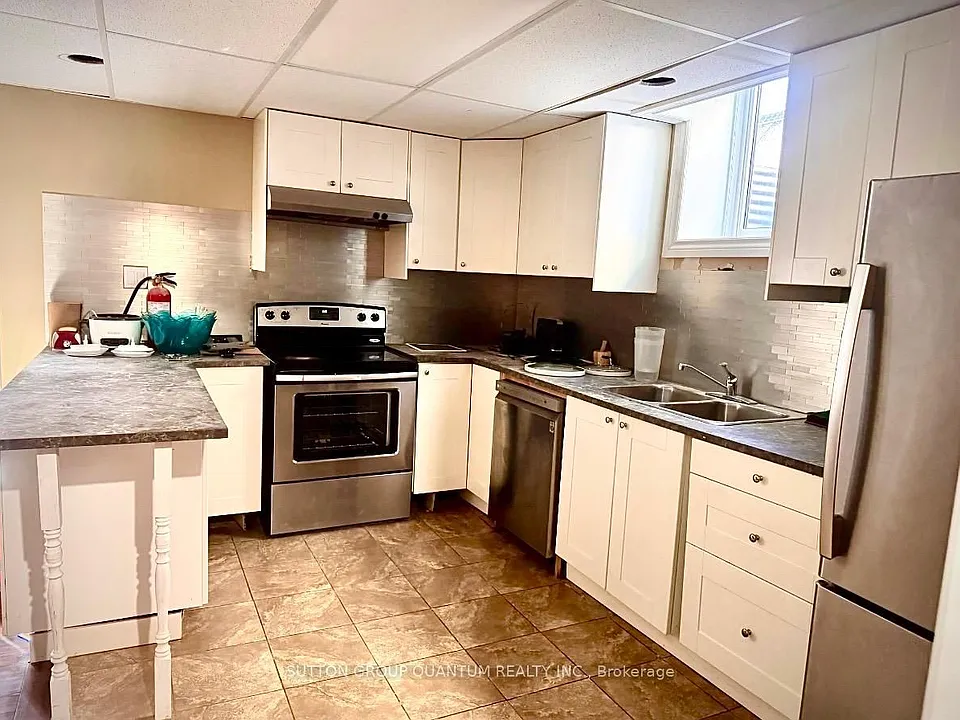 85 Roselawn Cres #BASEMENT