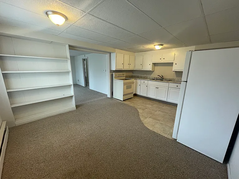 201 W Lincoln St #2 — Photo 3