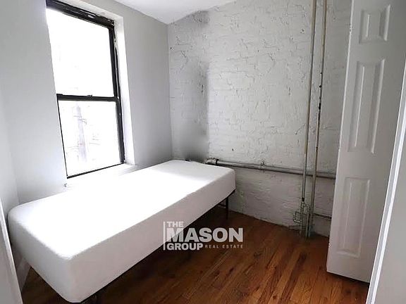 2nd image of 70 W 109th St APT 50