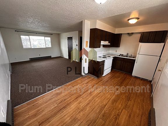 2nd image of 1824 Phillips St #1