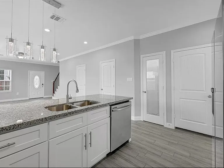 6421 Osprey Dr #D — Photo 3
