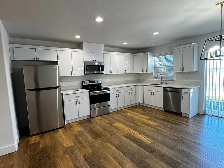 2737 W Marina Dr — Photo 5