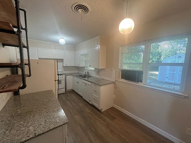 1331 W Hayes St — Photo 33