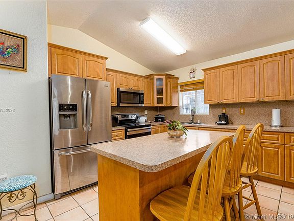 5th image of 9983 NW 127th St