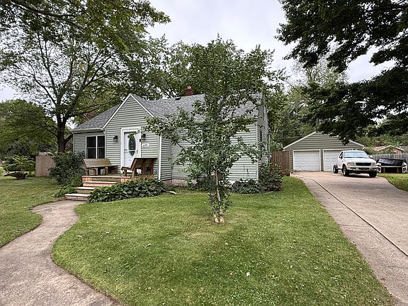 2nd image of 699 Warnke Rd
