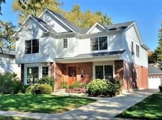 851 S Bryan St, Elmhurst, IL 60126