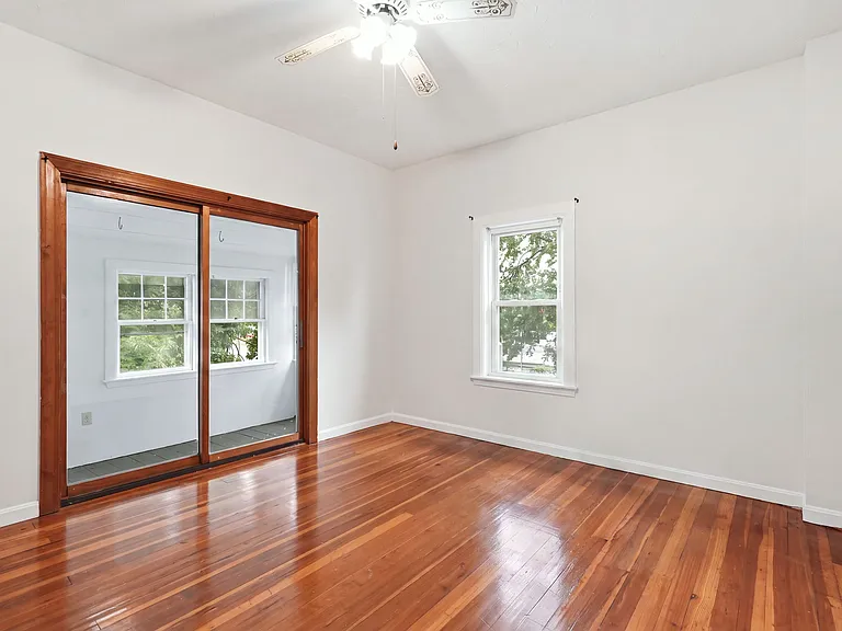457 N Franklin St — Photo 17