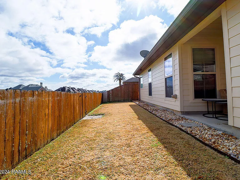 228 Crenshaw Dr — Photo 21