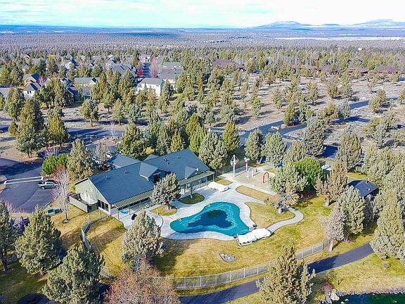 2nd image of 11110 Village Loop