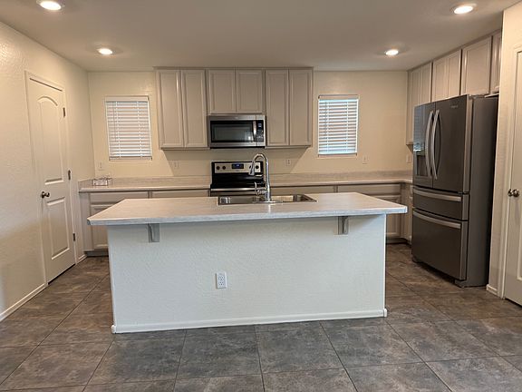 4th image of 16579 W Jenan Dr