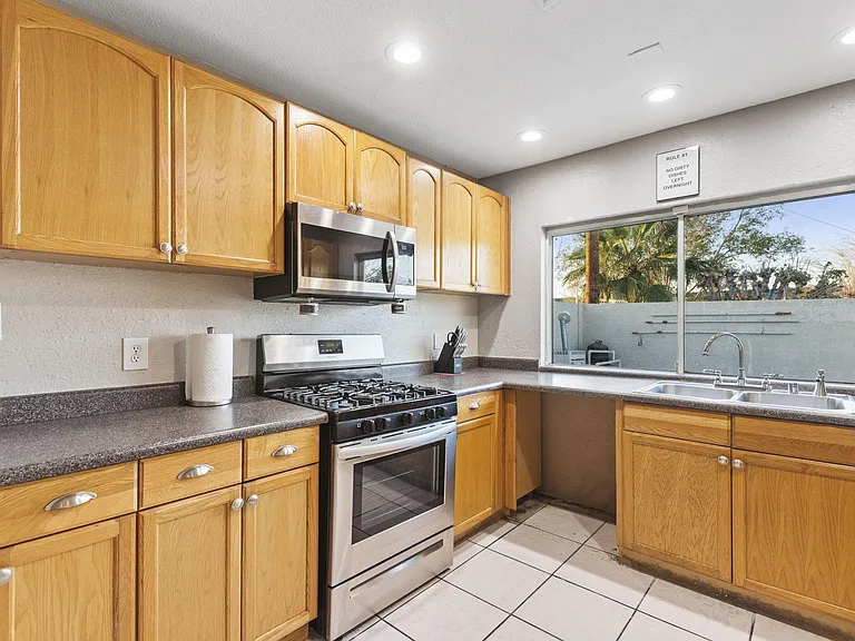 Rita Dr — Photo 8