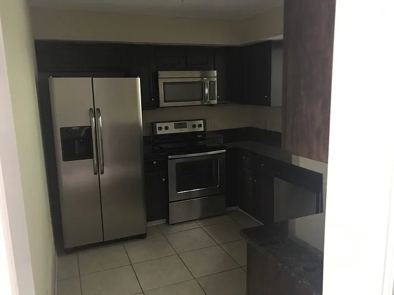 9601 Forest Ln — Photo 10