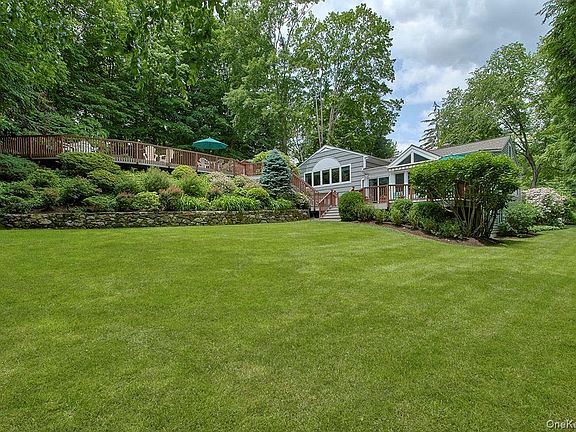 4th image of 121 Washburn Road