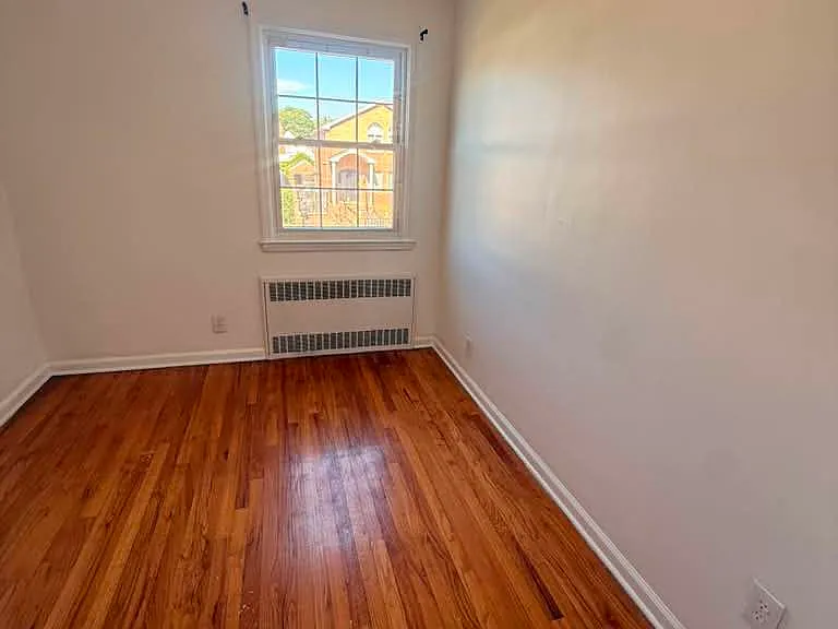 73-12 183rd St #HSE — Photo 18