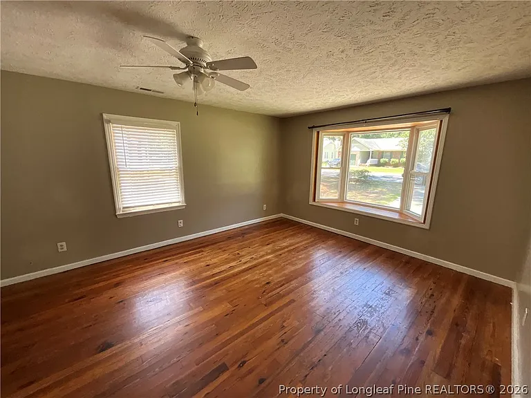3963 Loufield Dr — Photo 10