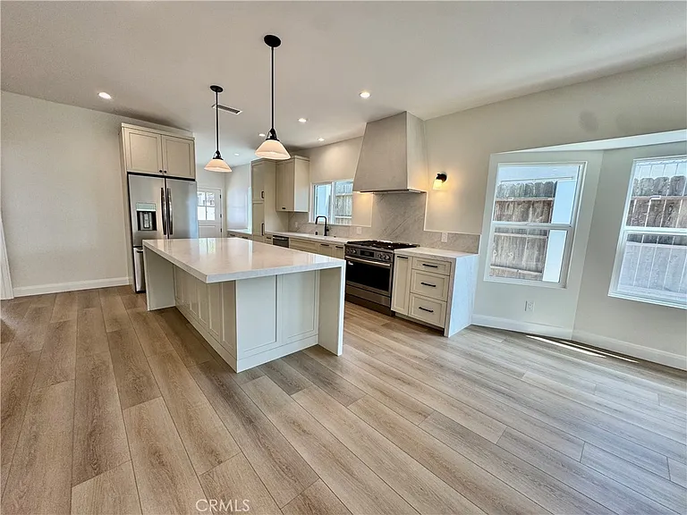 108 S Guadalupe Ave — Photo 4