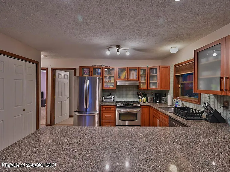 93 Bender Rd — Photo 9