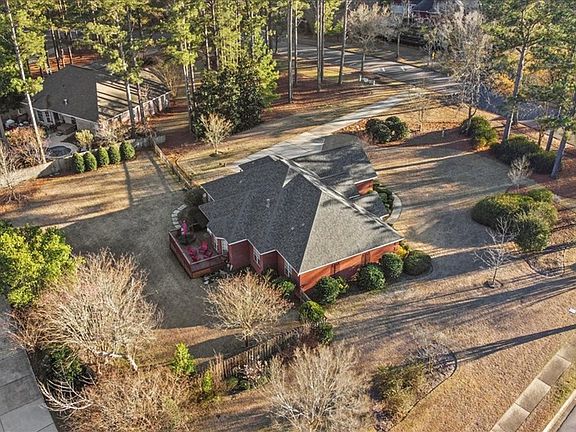 4th image of 201 Edinburgh Way