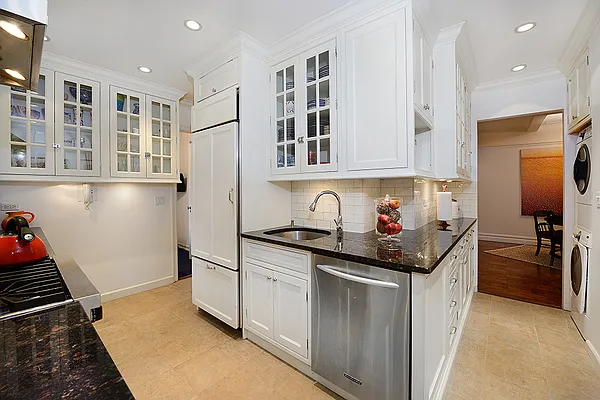 Sold by Corcoran | media 14