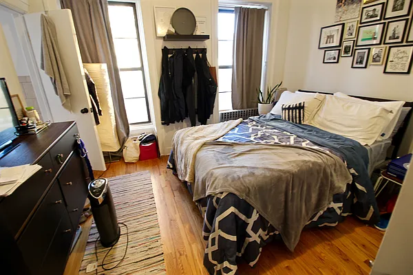 Rented by True Real Estate Group | media 10