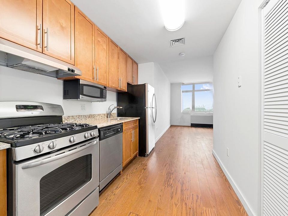 1st image of 40-28 College Point Blvd #1109