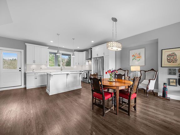 5th image of 4295 Old Clayburn Rd #22