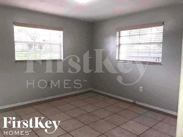 14300 Iroquois Ave — Photo 10