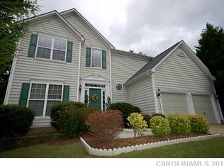 5817 Downfield Wood Dr, Charlotte, NC 28269