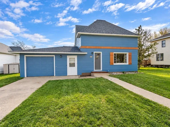 207 2nd Ave NW, Kenmare, ND 58746