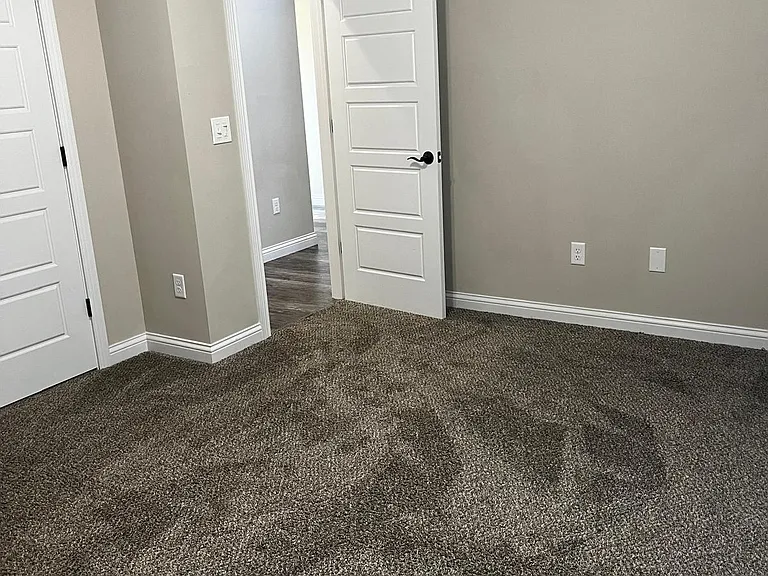 300 Turner Ct — Photo 39
