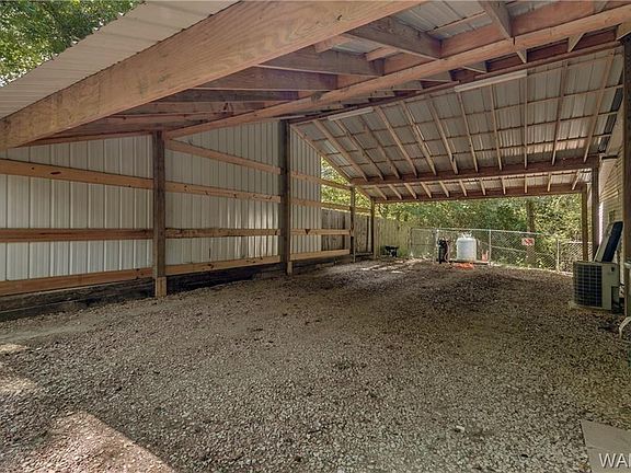 3rd image of 17740 Buckhorn Dr