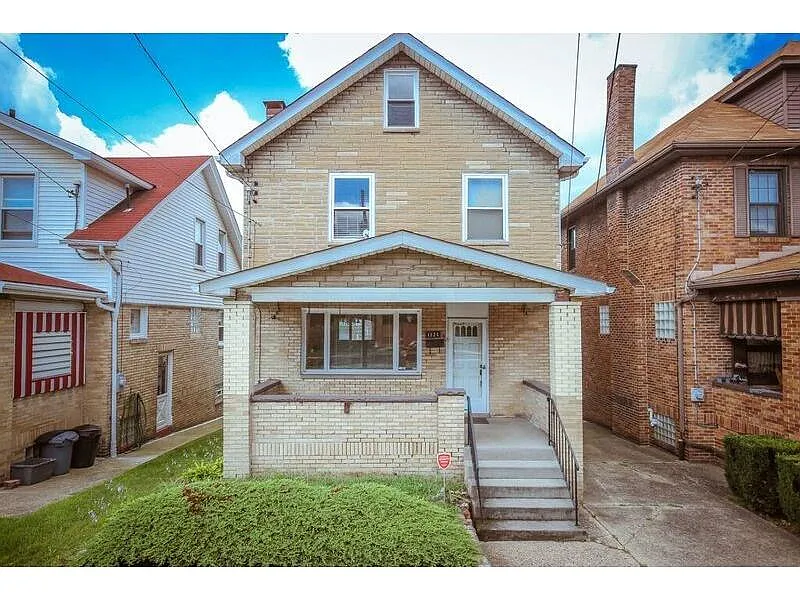 1121 Lenz Ave photo 1