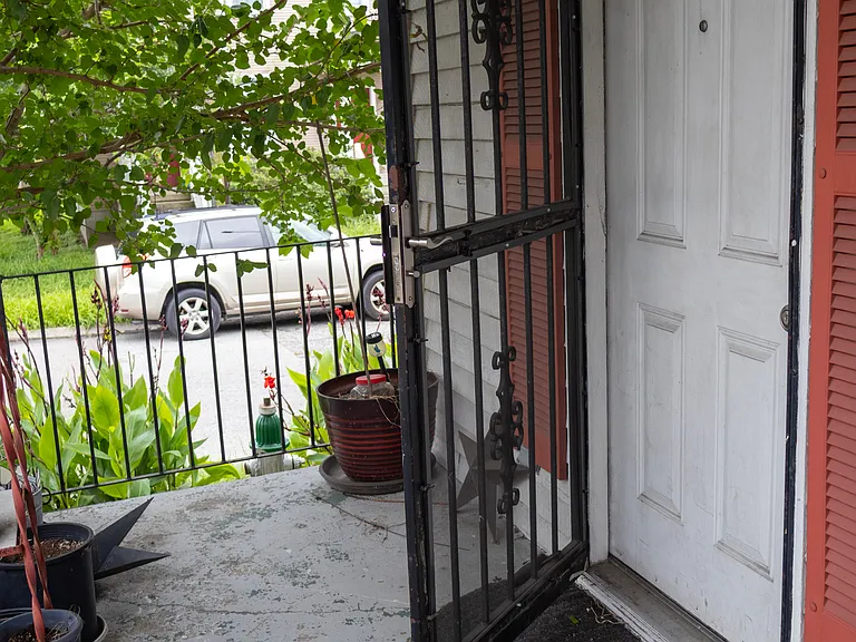 Front Door/Porch