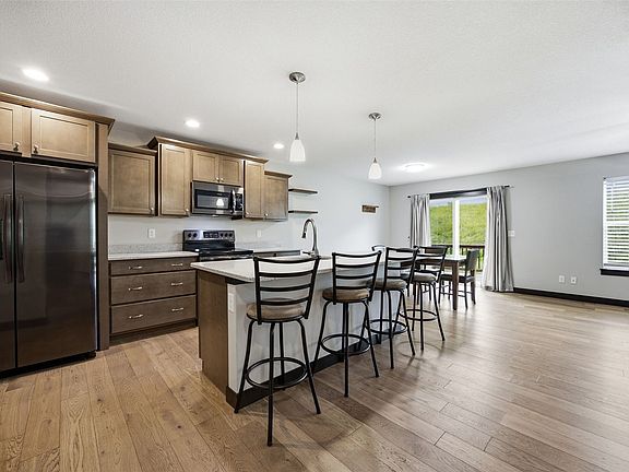 2nd image of 3509 Pioneer Ave SE