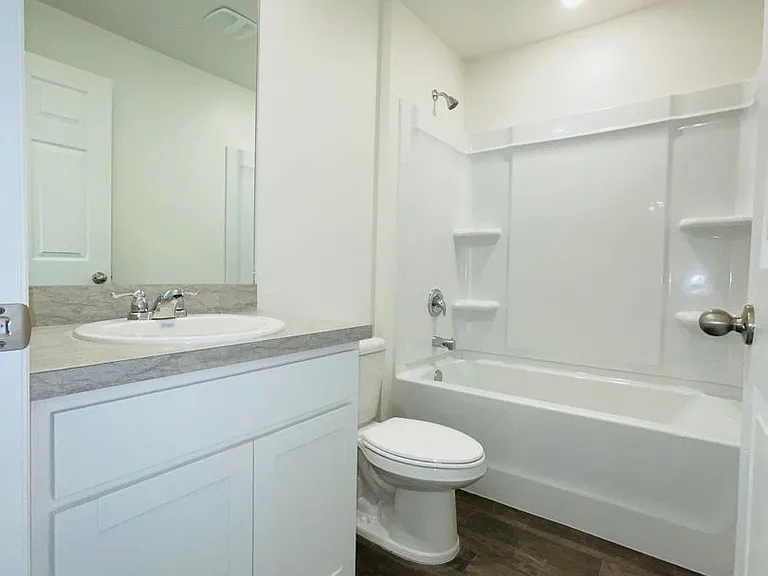 1701 SE Manth Ln — Photo 15