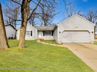 1939 Fairmont St, Lansing, MI 48911