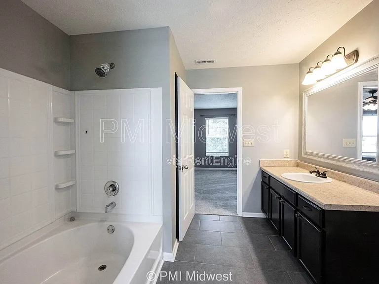 8802 Benjamin Ln — Photo 33