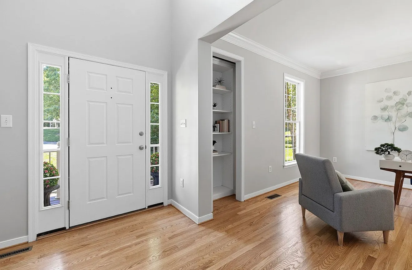 4 bed, 2392 sqft, $3,650 — Photo 4