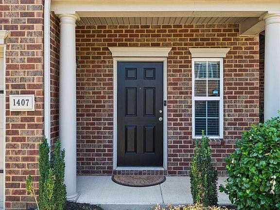 2nd image of 1407 Beech Grove Way