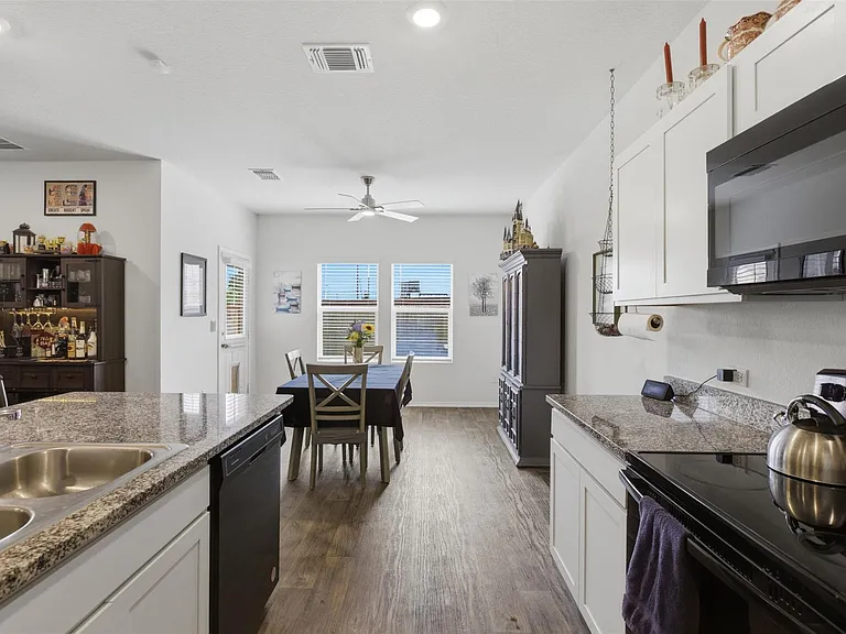 19017 Romano Dr — Photo 18