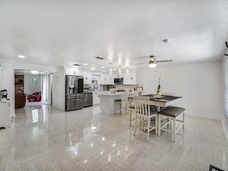 Open concept Kitchen and Dining Room