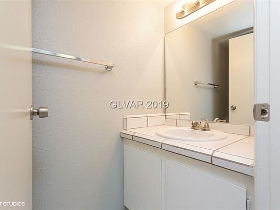 5th image of 5584 Orchard Ln #0