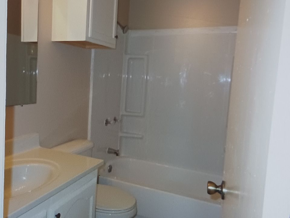 1st image of 1401 W Dove Ave #20