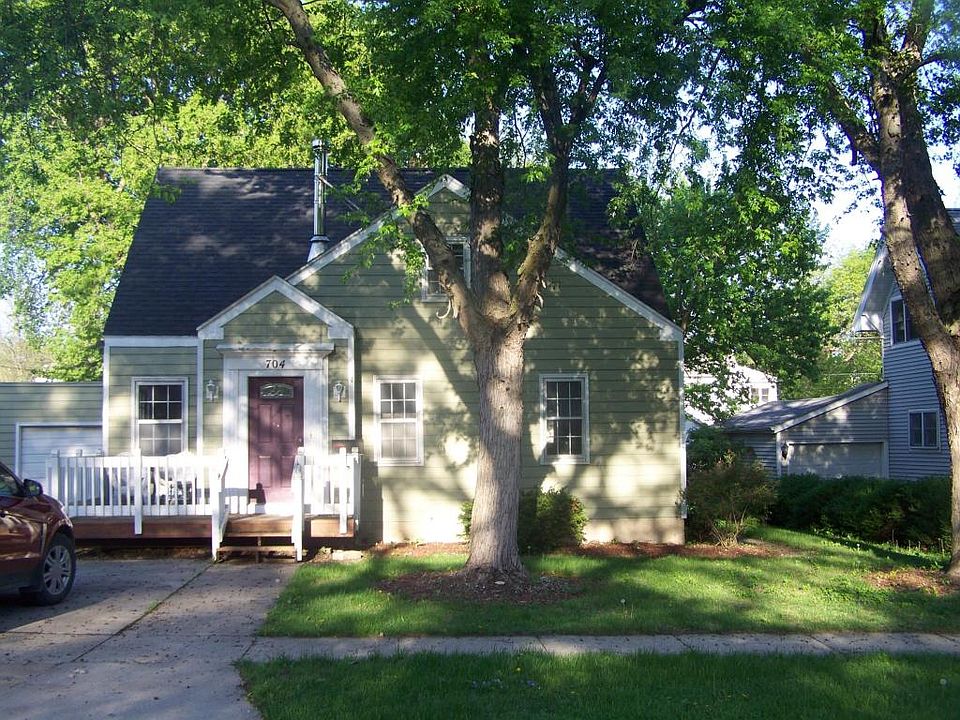 1st image of 704 Palmer St