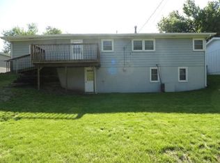 430 S Elm St, Carroll, IA 51401