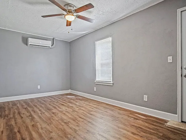 1704 Cairo Ave — Photo 24