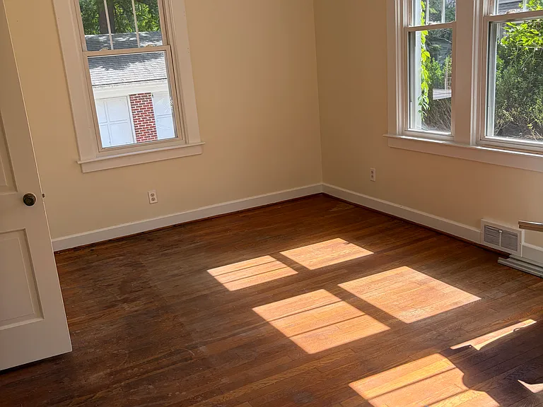 610 4th Ave W #A — Photo 4